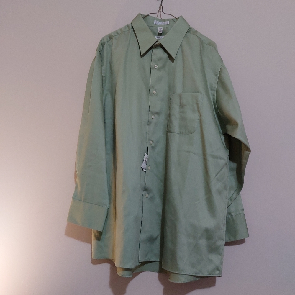 Geoffrey Beene satin cotton botton down nwt  size 17 1/2 32/33 wrinkle free